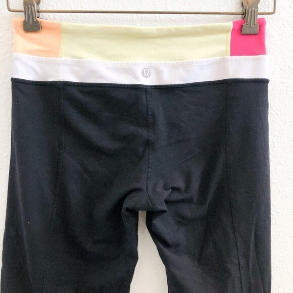 LULULEMON Lululemon Reversible Groove Crop Size 4 - Picture 5 of 9